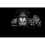 Canon EOS R5 Mirrorless Camera with 24-105mm f/4 Lens